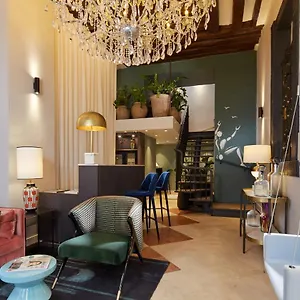 https://ecole-centrale.fr-paris.fr